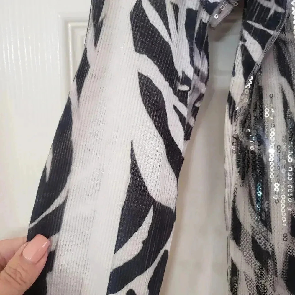 Passion-I Zebra Sequin Thermal Top - Picture 2 of 6